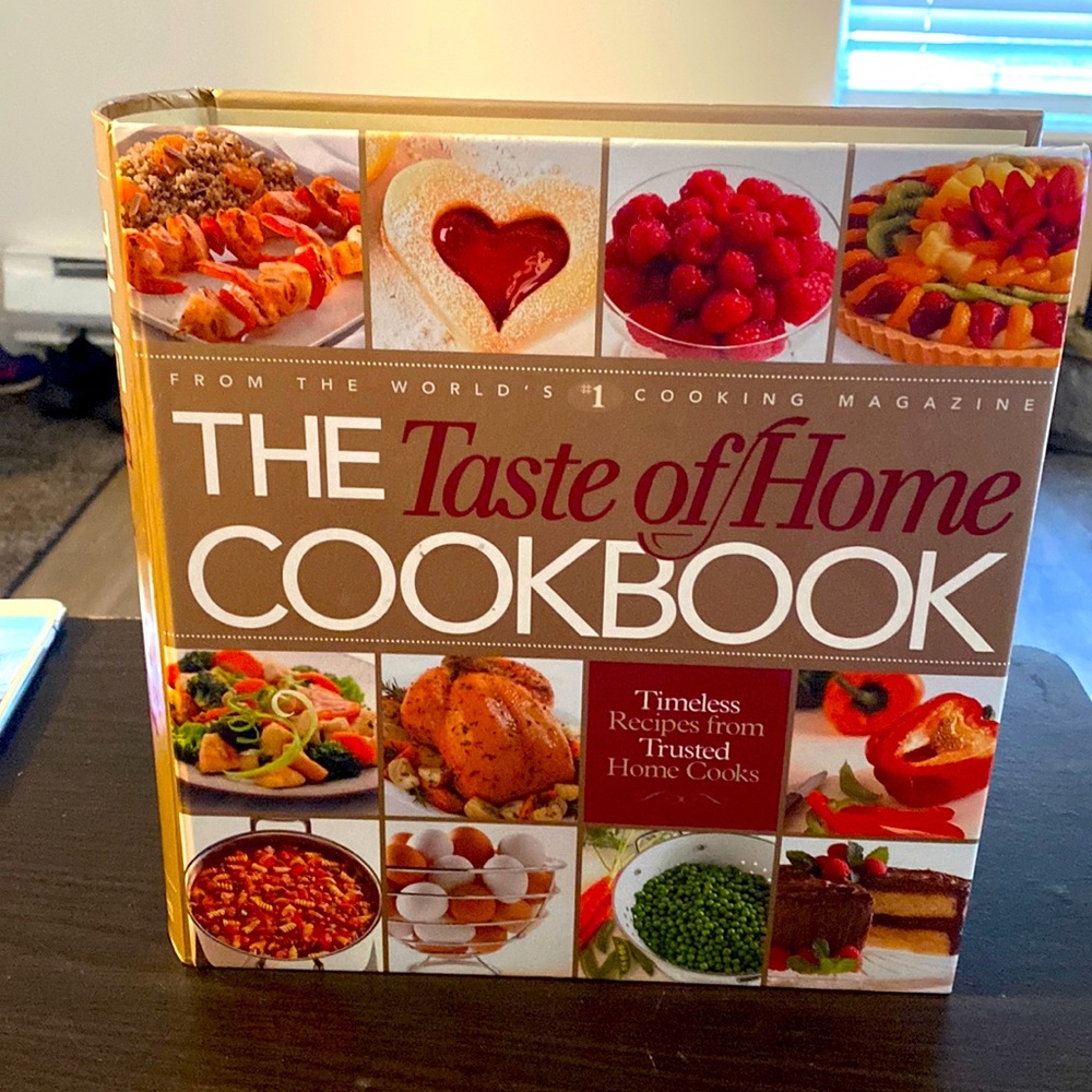 The Taste  of Home Editors
The Taste of Home Cookbook